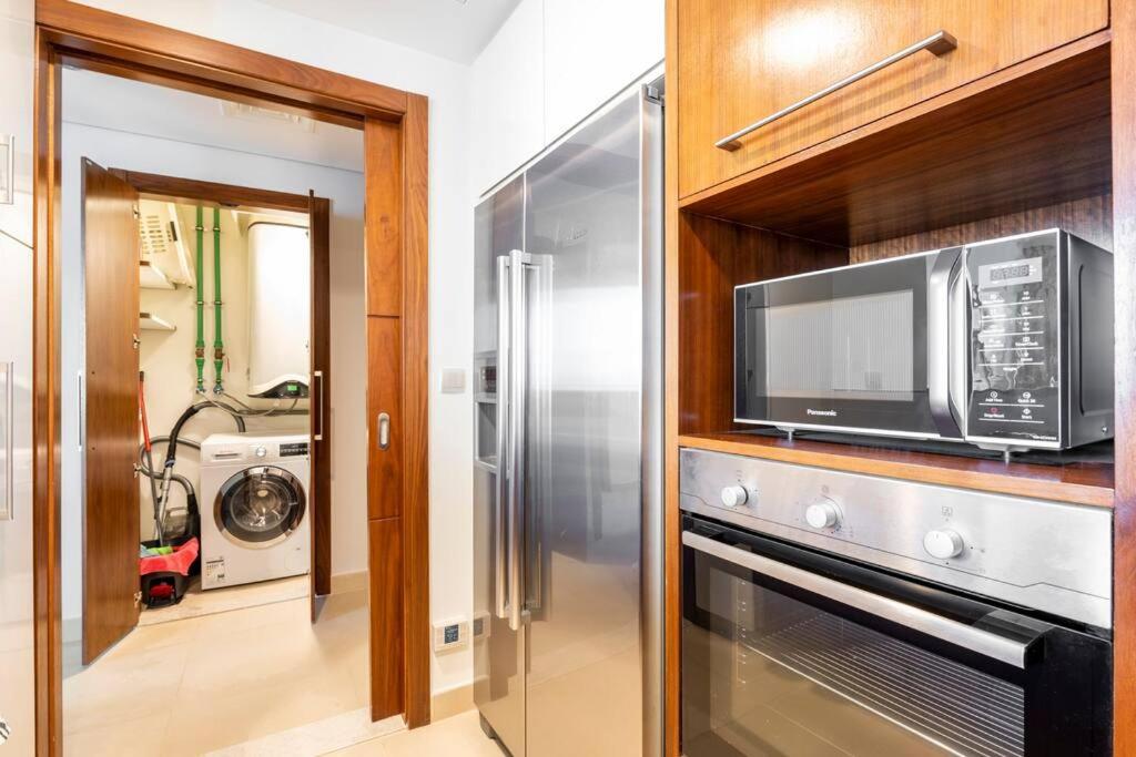 Larbi Breathtaking Burj And Fountain View Luxurious 2 Bed Appartement Dubai Buitenkant foto